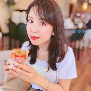 Meet your Posher, Lena